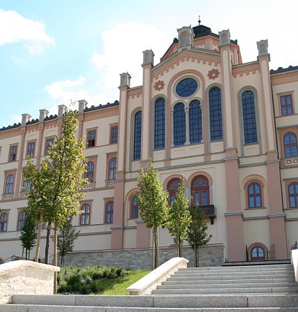 Esztergom, Szent Albert Központ