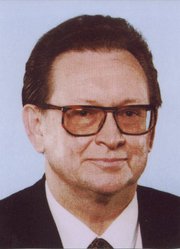Prof. Dr. Papp Gyula Szchenyi-djas akadmikus