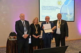 Dr. Kerekes L�szl�