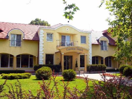 Szolnok, Grand Hotel