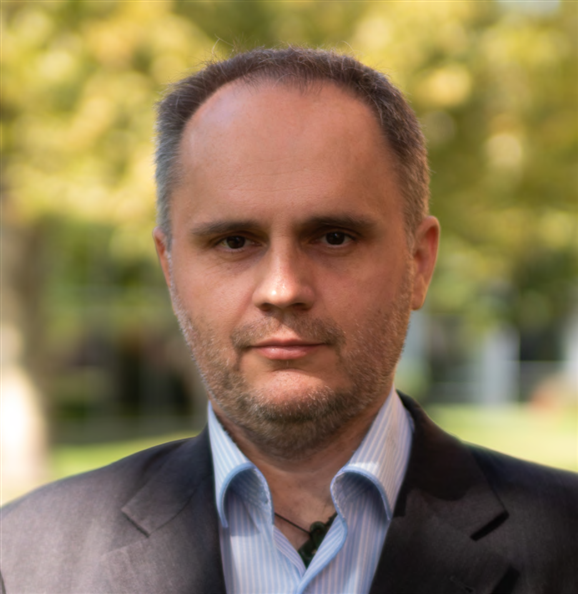 Dr. Légrády Péter